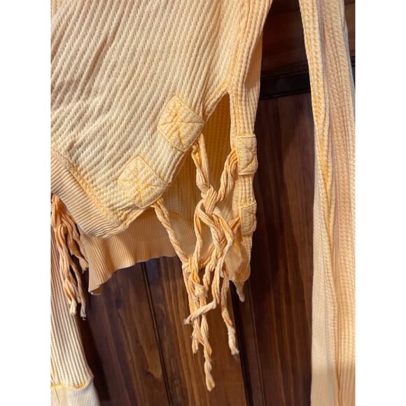 Free People One Cropped
Interlaken side ties thermal Top yellow sz small - Picture 3 of 6